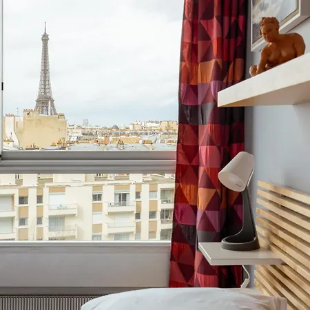 Veeve - The Salon In The Sky * Paris